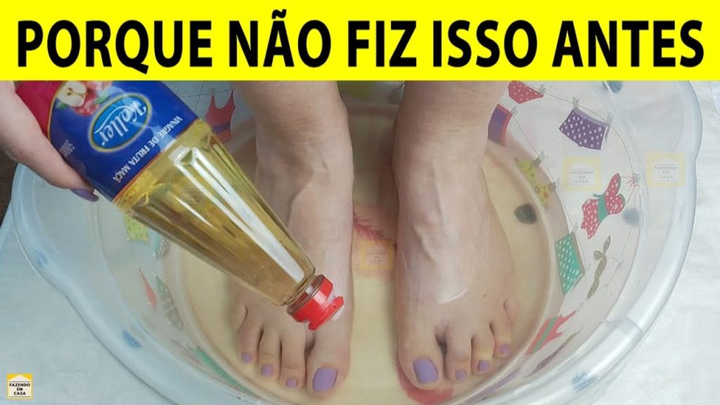 Coloque os pés numa bacia com vinagre