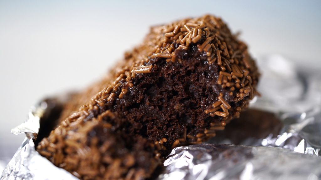 Bolo gelado de brigadeiro